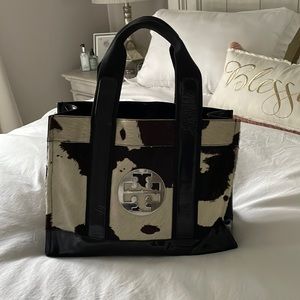 TORY BURCH fur and patent tote